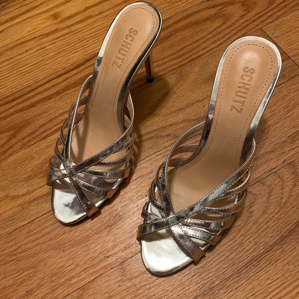 Schutz silver heels size 7 unworn